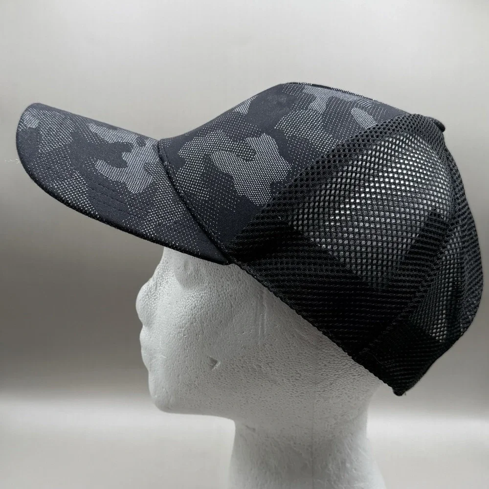 Lululemon Hat‎ Black Camo Snapback Mesh Back One Size Performance Cap